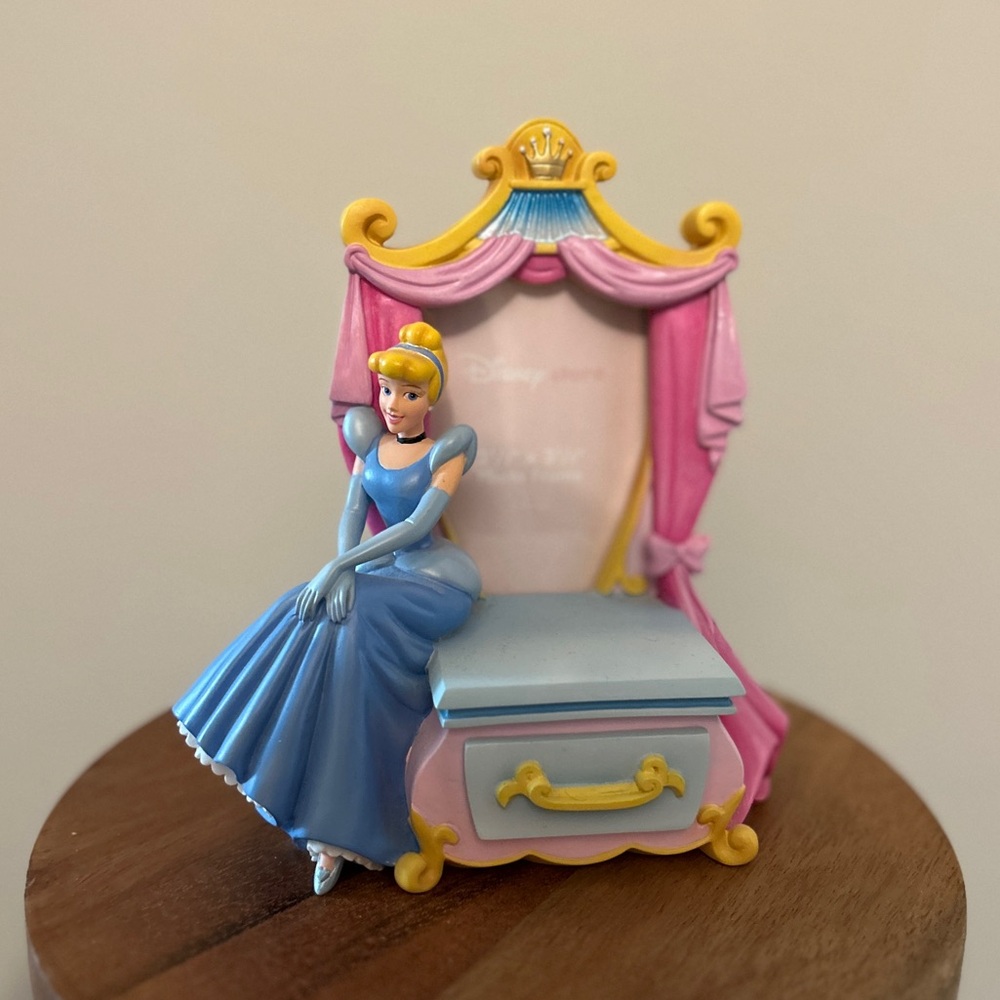 Disney Vintage Cinderella 2.5x3.5 Picture Photo Frame Princess Bedroom Decor